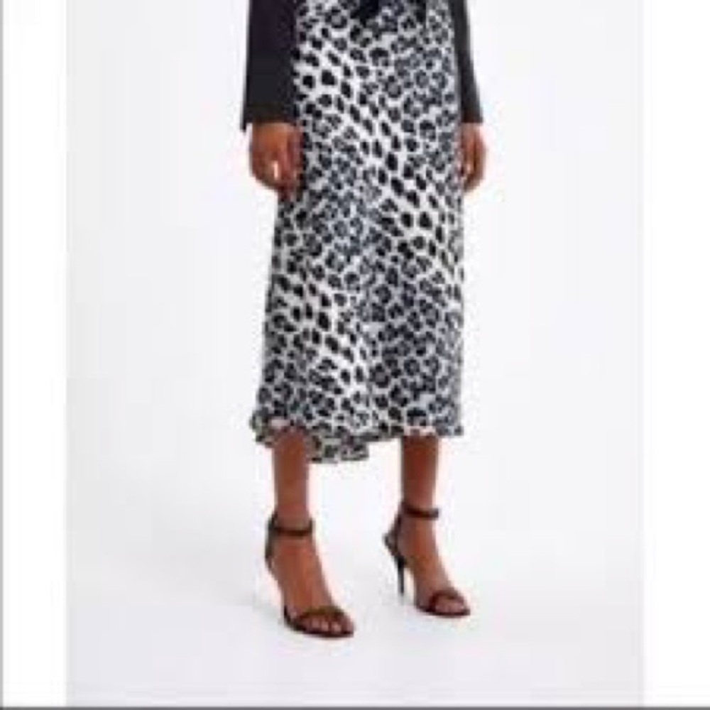 Zara Black and White Leopard Maxi Skirt Sz M